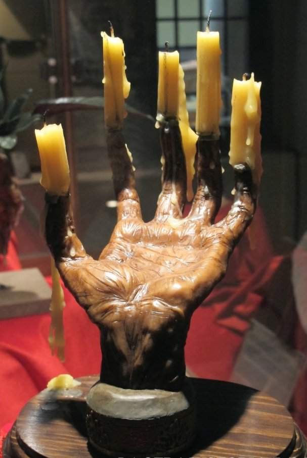 Historia de la Mano de la Gloria